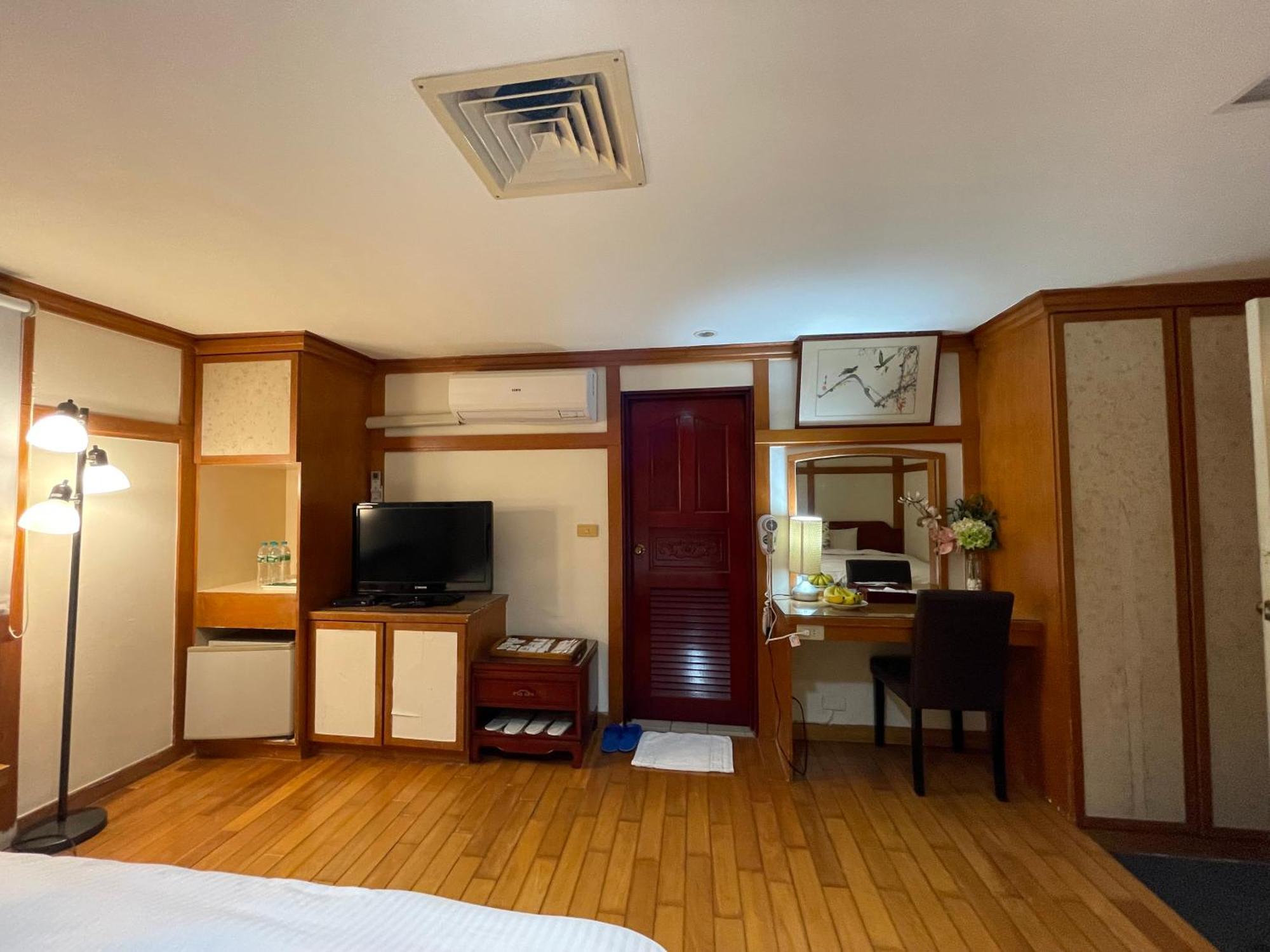 River Hotel Chiayi Exterior foto