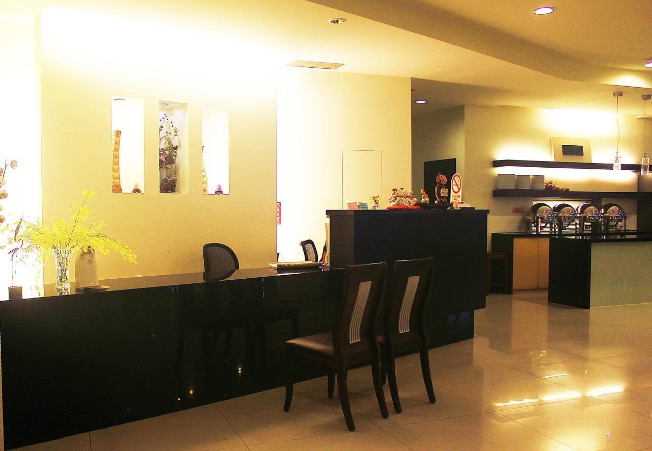 River Hotel Chiayi Exterior foto